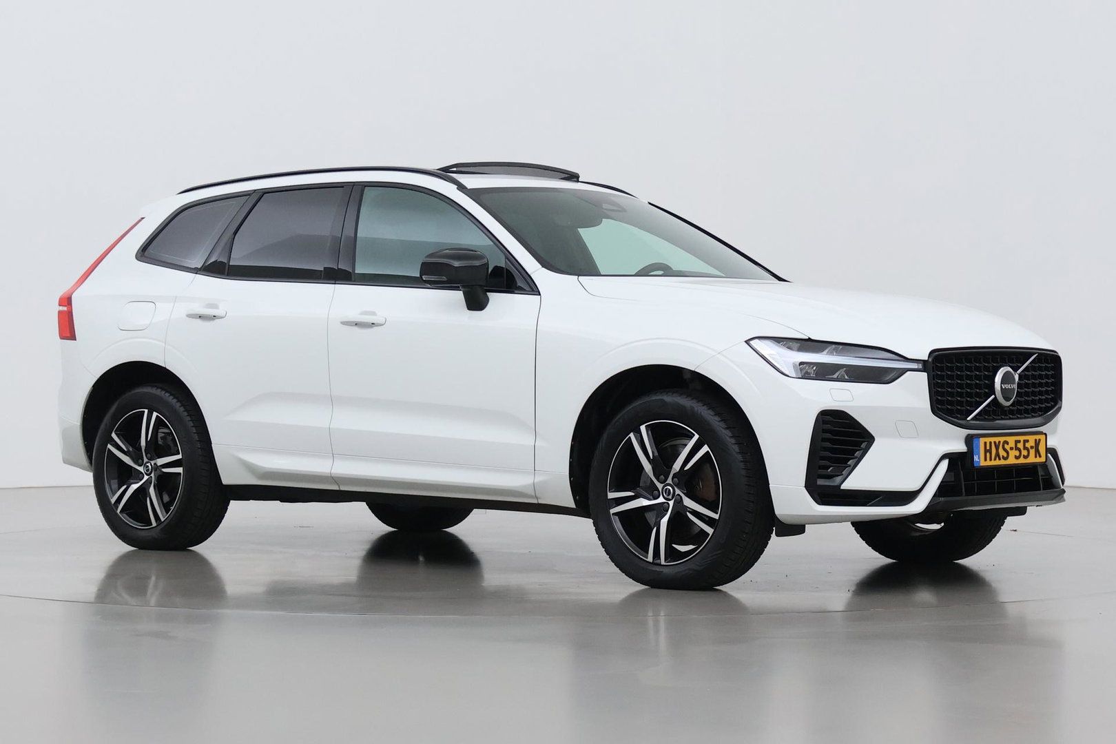 Volvo XC60 T6 R-Design |  Long Range | Harman/Kardon | Panoramadak | Standkachel | Camera | Keyless | Stoel+Stuurverwarming | ACC