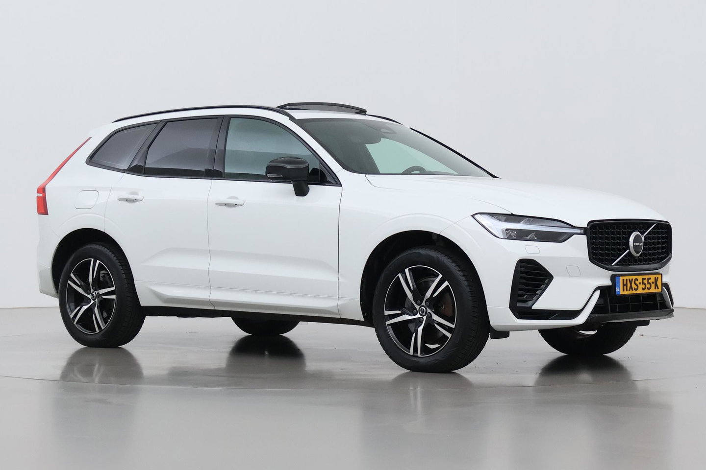 Volvo XC60 T6 R-Design |  Long Range | Harman/Kardon | Panoramadak | Standkachel | Camera | Keyless | Stoel+Stuurverwarming | ACC
