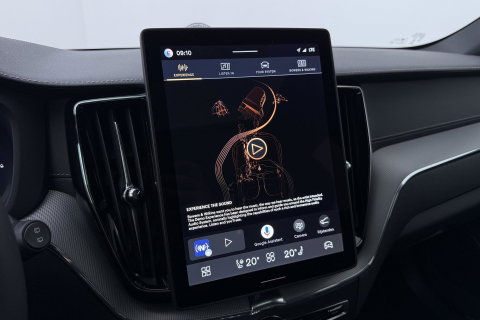 Volvo XC60 T8 Ultra Black Edition | Bowers & Wilkins | Luchtvering | Panoramadak | Head-UP | Stoelventilatie