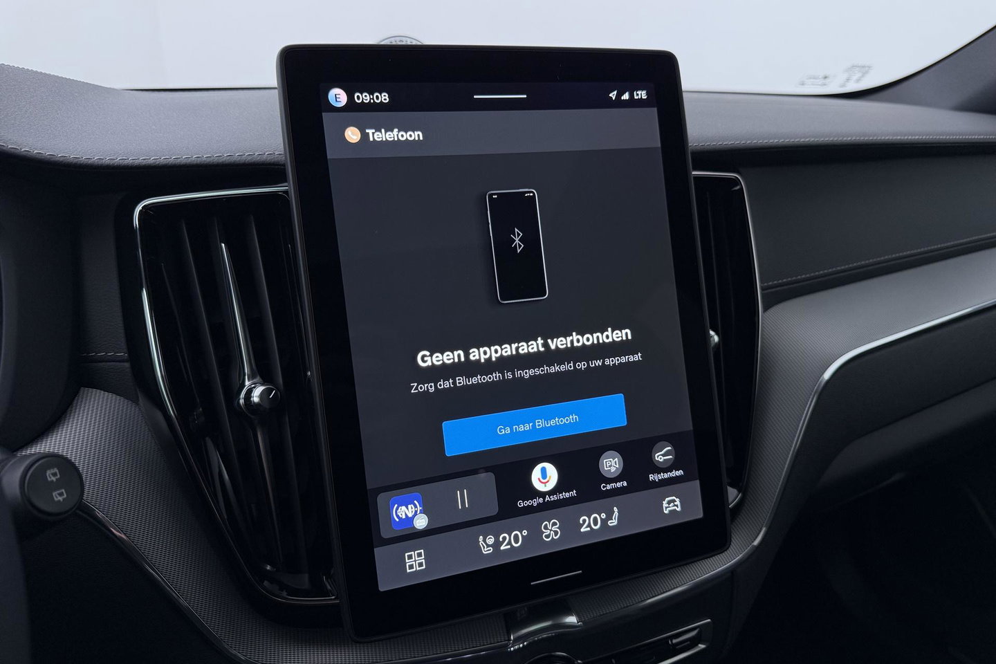 Volvo XC60 T8 Ultra Black Edition | Bowers & Wilkins | Luchtvering | Panoramadak | Head-UP | Stoelventilatie