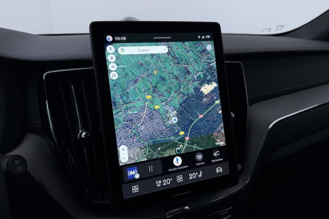 Volvo XC60 T8 Ultra Black Edition | Bowers & Wilkins | Luchtvering | Panoramadak | Head-UP | Stoelventilatie