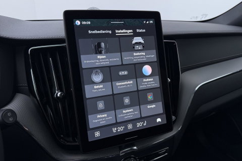 Volvo XC60 T8 Ultra Black Edition | Bowers & Wilkins | Luchtvering | Panoramadak | Head-UP | Stoelventilatie