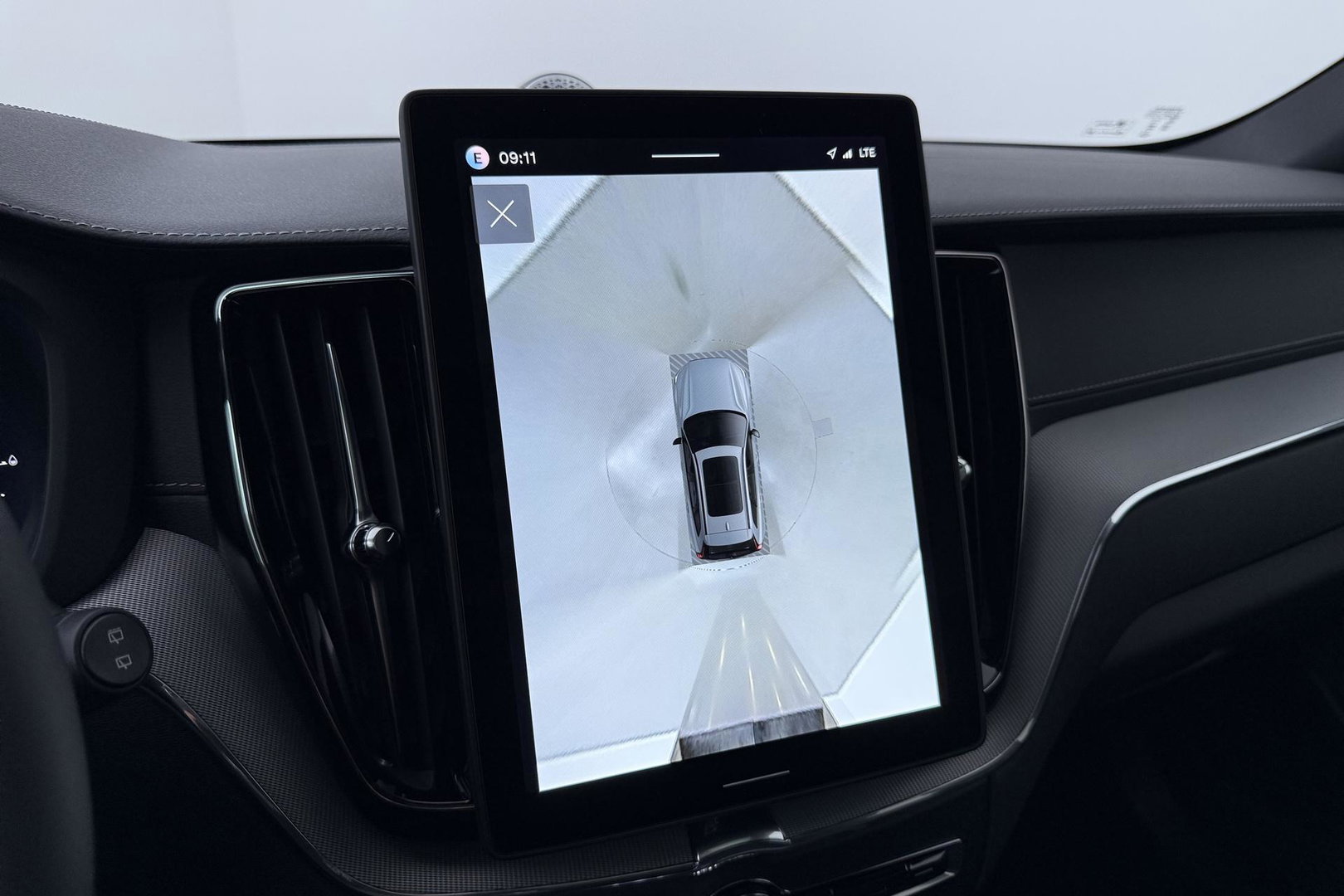Volvo XC60 T8 Ultra Black Edition | Bowers & Wilkins | Luchtvering | Panoramadak | Head-UP | Stoelventilatie