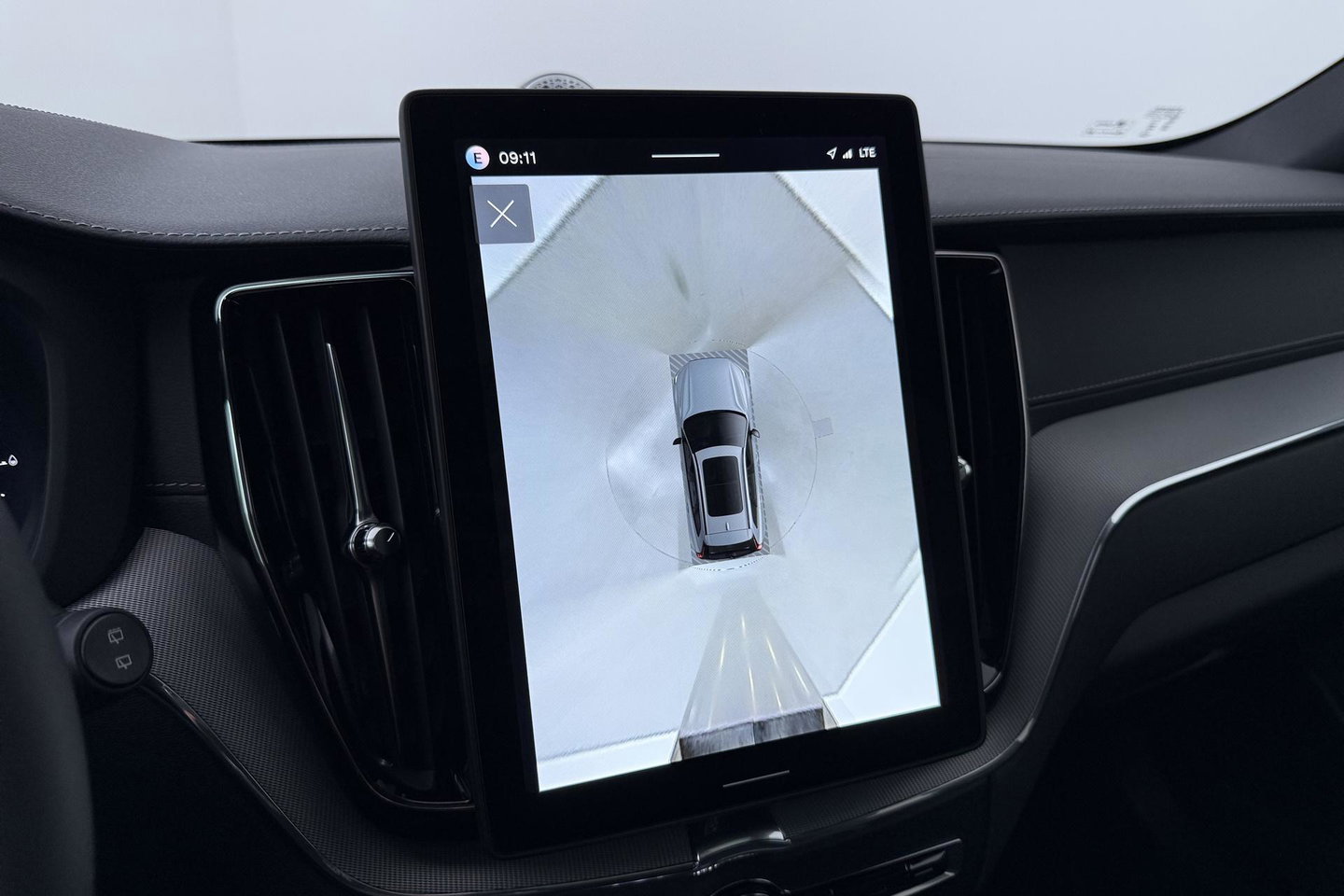 Volvo XC60 T8 Ultra Black Edition | Bowers & Wilkins | Luchtvering | Panoramadak | Head-UP | Stoelventilatie