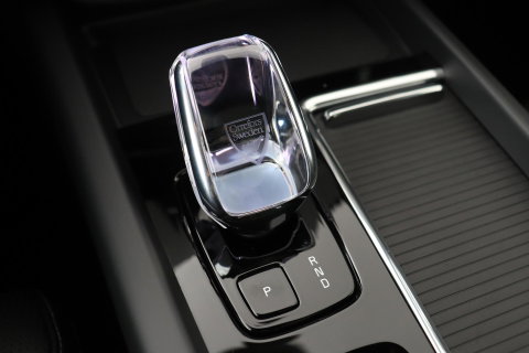Volvo XC60 T8 Ultra Black Edition | Bowers & Wilkins | Luchtvering | Panoramadak | Head-UP | Stoelventilatie