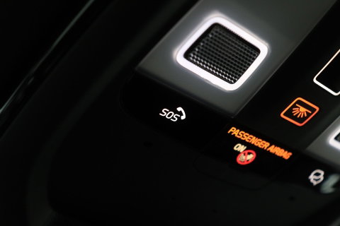 Volvo XC60 T8 Ultra Black Edition | Bowers & Wilkins | Luchtvering | Panoramadak | Head-UP | Stoelventilatie