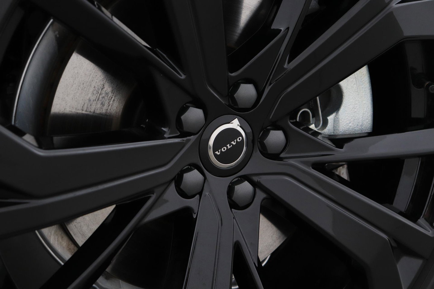 Volvo XC60 T8 Ultra Black Edition | Bowers & Wilkins | Luchtvering | Panoramadak | Head-UP | Stoelventilatie