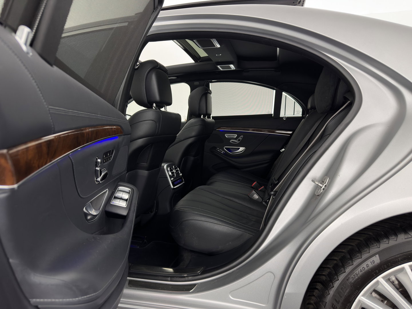 Mercedes-Benz S-Klasse 500 4Matic (INCL.BTW) Aut. *PANO | HEAD-UP | LEATHER | FULL-LED | BURMESTER | DISTRONIC | BLIND-SPOT | TOP-VIEW | MEMORY-PACK | DIGI-COCKPIT | HEAYED-COMFORTSEATS | AIR-SUSPENSION | PRIVACY-GLASS | 19''