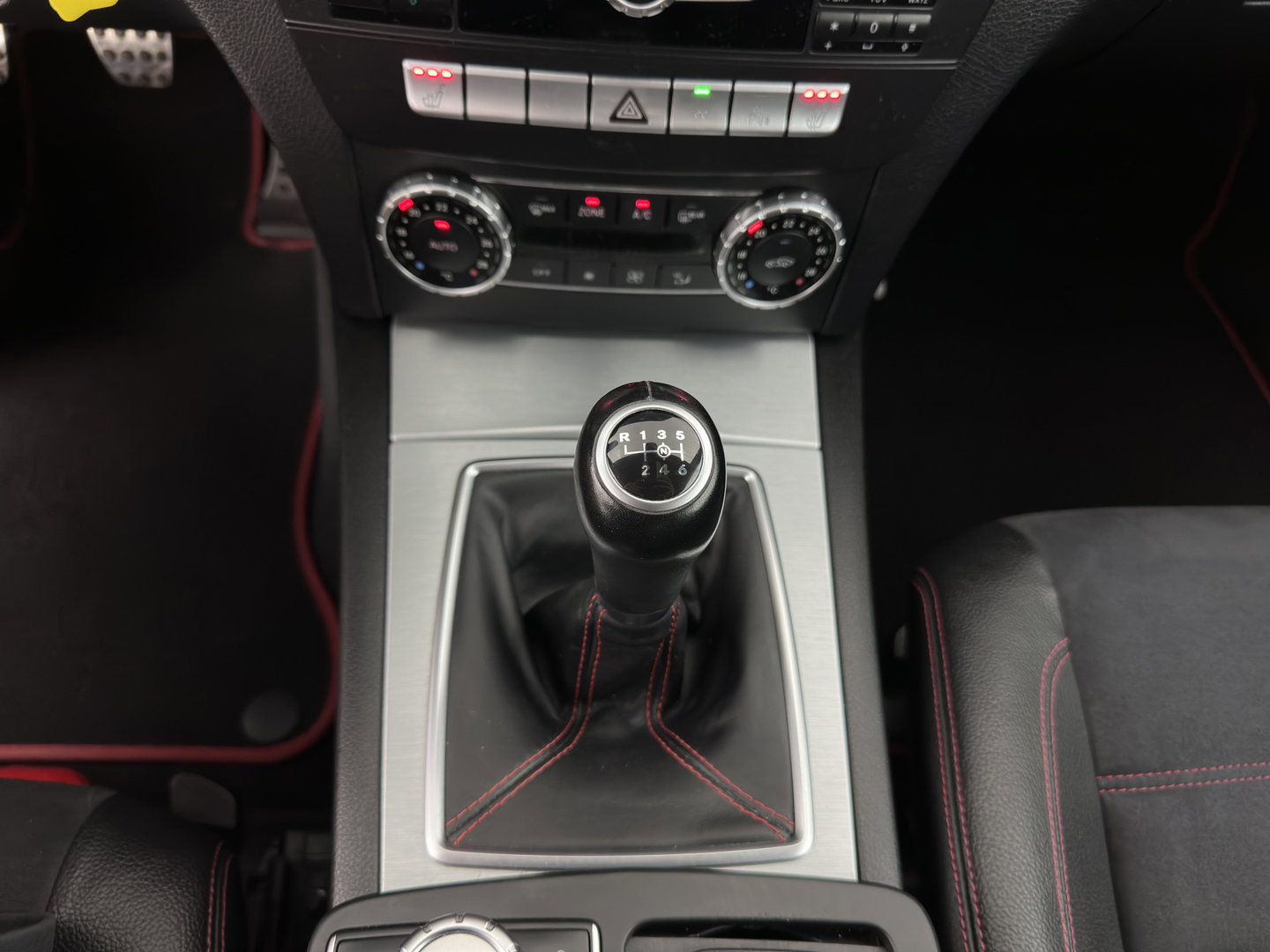 Mercedes-Benz C-Klasse Coupé 220 CDI Ambition AMG *LEATHER-MICROFIBRE | HEATED-SPORTSEATS | NAVI-FULLMAP | ECC | PDC | CRUISE | 18''ALU*