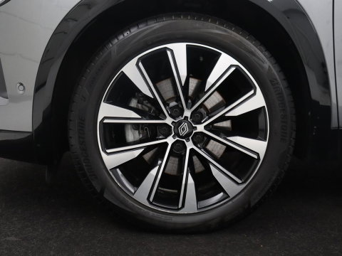 Renault Austral 1.2 E-Tech full hybrid 200 evolution | SOH 92.4 | Half Leder | Massage | Stuur/stoel verwarming | Adaptive cruise | Camera | Carplay | Climate control | Full LED |
