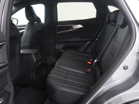 Renault Austral 1.2 E-Tech full hybrid 200 evolution | SOH 92.4 | Half Leder | Massage | Stuur/stoel verwarming | Adaptive cruise | Camera | Carplay | Climate control | Full LED |