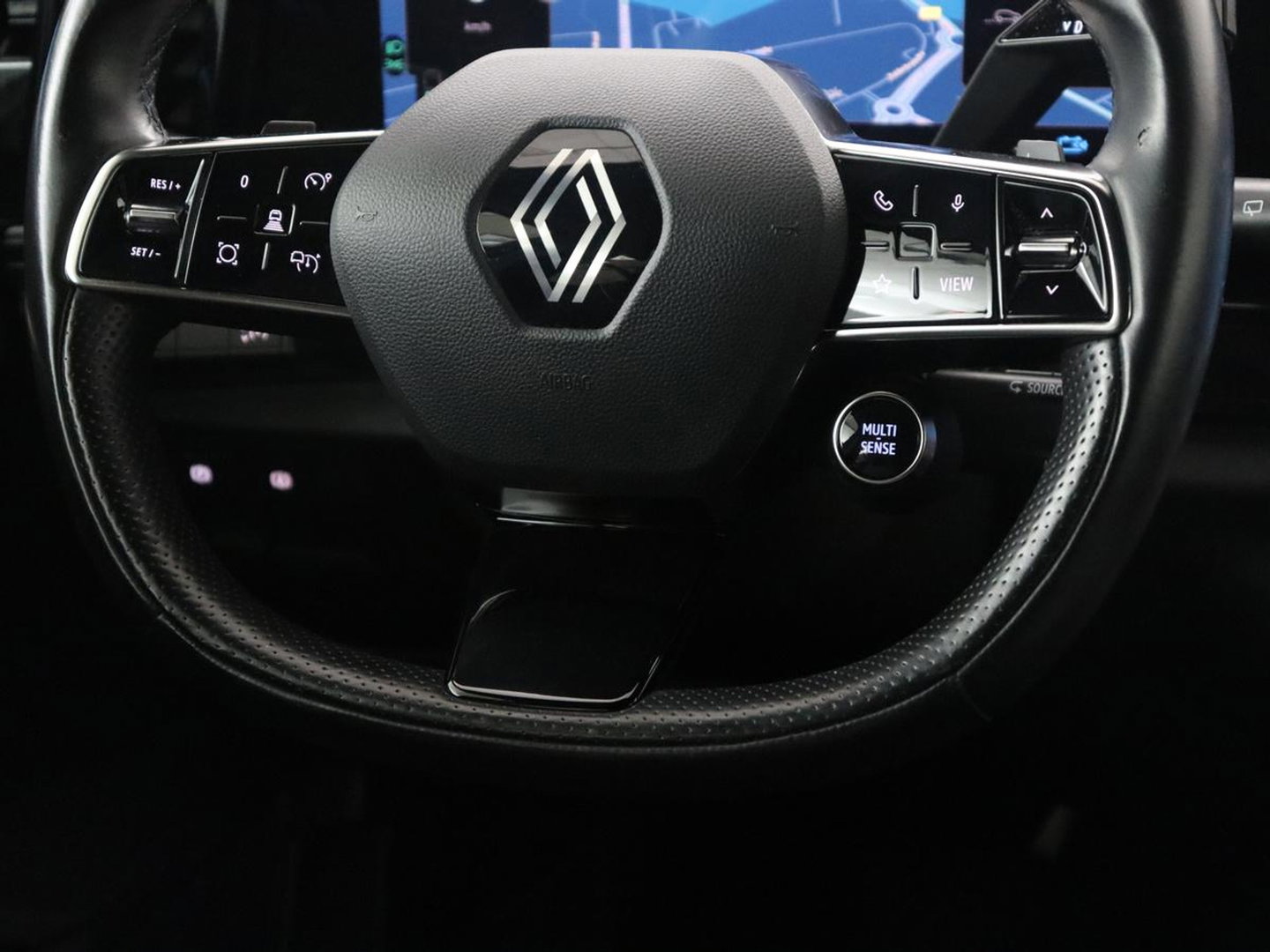 Renault Austral 1.2 E-Tech full hybrid 200 evolution | SOH 92.4 | Half Leder | Massage | Stuur/stoel verwarming | Adaptive cruise | Camera | Carplay | Climate control | Full LED |