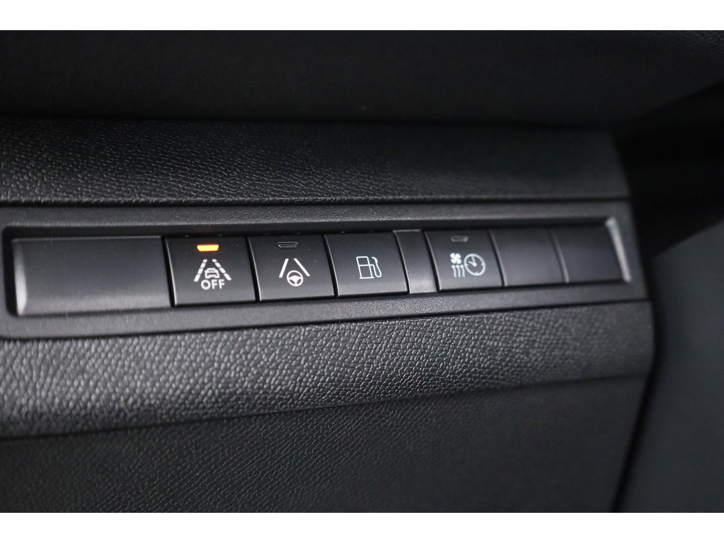 Peugeot 3008 1.6 Hybrid 225 GT | Rijklaar! | Pano | Adapt. Cruise | Camera + PDC | Apple CarPlay + NAV | Dodehoekdet.