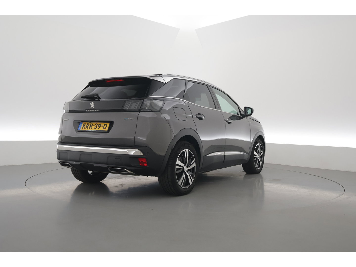 Peugeot 3008 1.6 Hybrid 225 GT | Rijklaar! | Pano | Adapt. Cruise | Camera + PDC | Apple CarPlay + NAV | Dodehoekdet.
