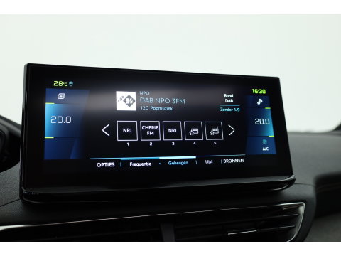 Peugeot 3008 1.6 Hybrid 225 GT | Rijklaar! | Pano | Adapt. Cruise | Camera + PDC | Apple CarPlay + NAV | Dodehoekdet.