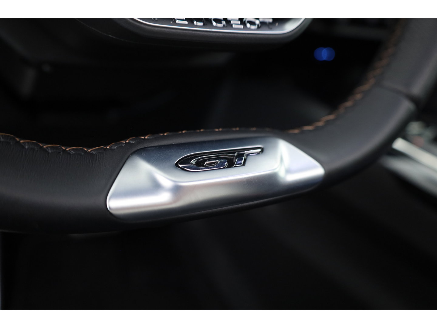 Peugeot 3008 1.6 Hybrid 225 GT | Rijklaar! | Pano | Adapt. Cruise | Camera + PDC | Apple CarPlay + NAV | Dodehoekdet.