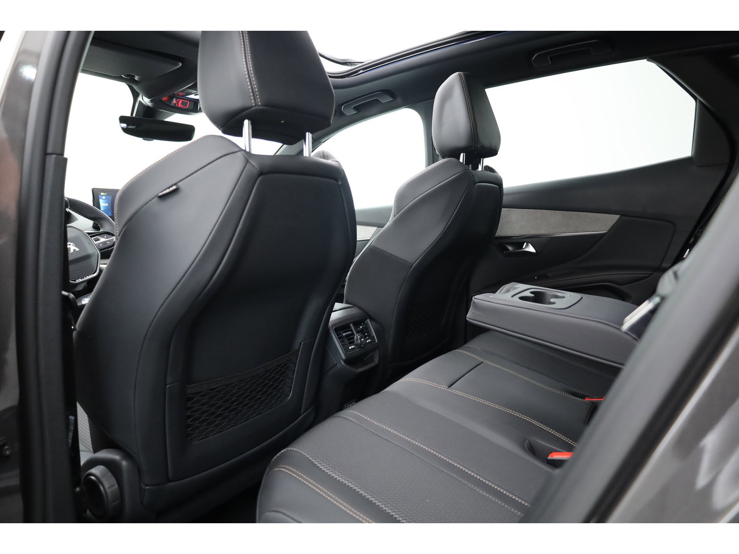 Peugeot 3008 1.6 Hybrid 225 GT | Rijklaar! | Pano | Adapt. Cruise | Camera + PDC | Apple CarPlay + NAV | Dodehoekdet.
