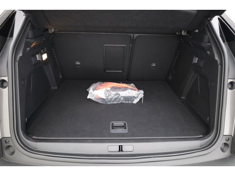 Peugeot 3008 1.6 Hybrid 225 GT | Rijklaar! | Pano | Adapt. Cruise | Camera + PDC | Apple CarPlay + NAV | Dodehoekdet.