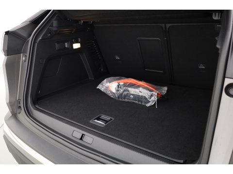 Peugeot 3008 1.6 Hybrid 225 GT | Rijklaar! | Pano | Adapt. Cruise | Camera + PDC | Apple CarPlay + NAV | Dodehoekdet.