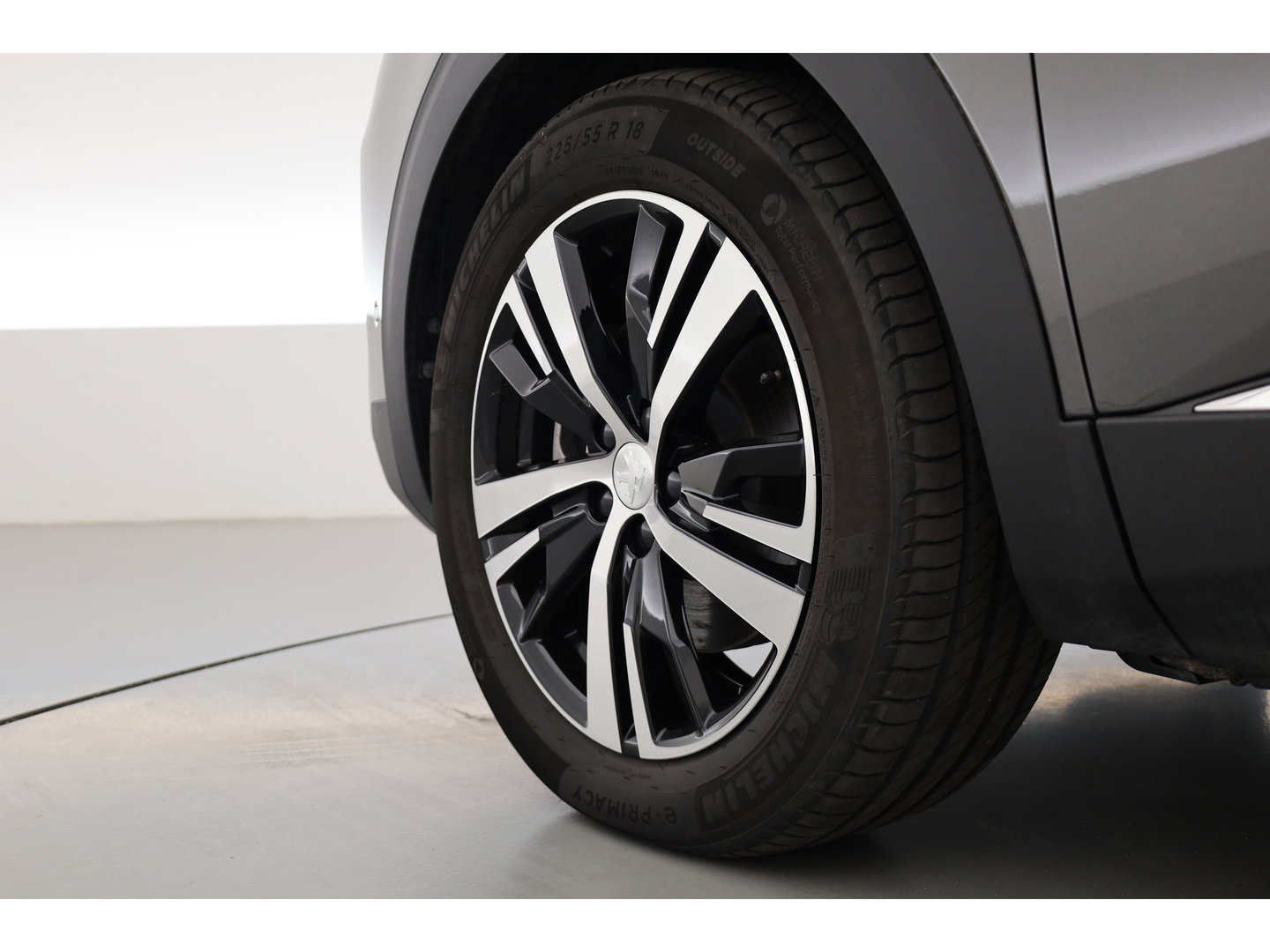 Peugeot 3008 1.6 Hybrid 225 GT | Rijklaar! | Pano | Adapt. Cruise | Camera + PDC | Apple CarPlay + NAV | Dodehoekdet.