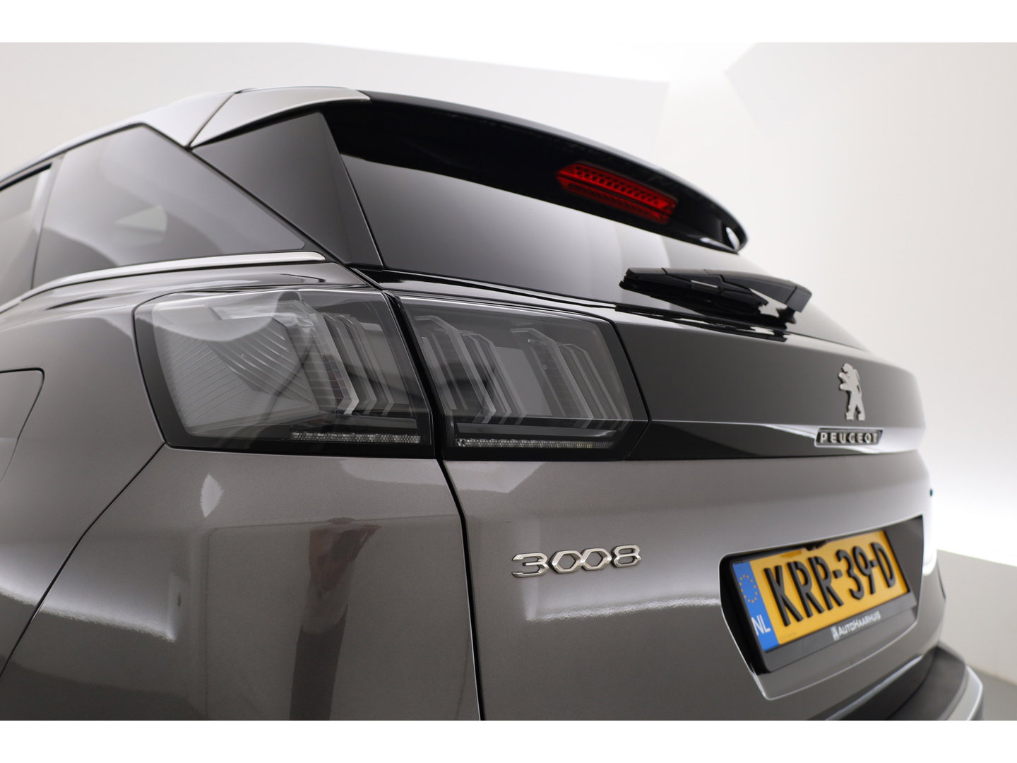 Peugeot 3008 1.6 Hybrid 225 GT | Rijklaar! | Pano | Adapt. Cruise | Camera + PDC | Apple CarPlay + NAV | Dodehoekdet.