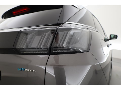 Peugeot 3008 1.6 Hybrid 225 GT | Rijklaar! | Pano | Adapt. Cruise | Camera + PDC | Apple CarPlay + NAV | Dodehoekdet.