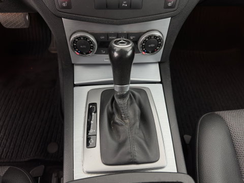 Mercedes-Benz C-Klasse 220 CDI BlueEFFICIENCY Business Class Avantgarde (INCL.BTW) Aut. *LEATHER-FABRIC | HEATED-COMFORTSEATS | NAVI | ECC | PDC | CRUISE | TOWBAR | 17''ALU*