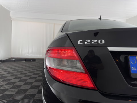 Mercedes-Benz C-Klasse 220 CDI BlueEFFICIENCY Business Class Avantgarde (INCL.BTW) Aut. *LEATHER-FABRIC | HEATED-COMFORTSEATS | NAVI | ECC | PDC | CRUISE | TOWBAR | 17''ALU*