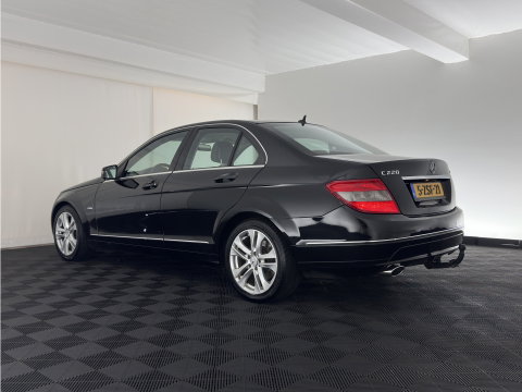 Mercedes-Benz C-Klasse 220 CDI BlueEFFICIENCY Business Class Avantgarde (INCL.BTW) Aut. *LEATHER-FABRIC | HEATED-COMFORTSEATS | NAVI | ECC | PDC | CRUISE | TOWBAR | 17''ALU*