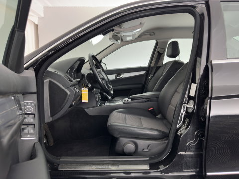 Mercedes-Benz C-Klasse 220 CDI BlueEFFICIENCY Business Class Avantgarde (INCL.BTW) Aut. *LEATHER-FABRIC | HEATED-COMFORTSEATS | NAVI | ECC | PDC | CRUISE | TOWBAR | 17''ALU*