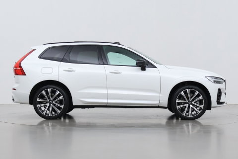 Volvo XC60 T6 Plus Dark | ACC | Harman/Kardon | Trekhaak | Panoramadak | Stoel+Stuurverwarming | 21 Inch | Leder