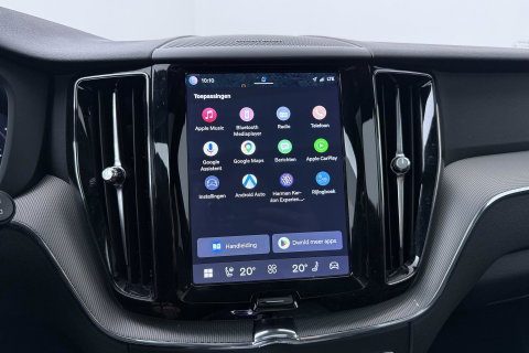 Volvo XC60 T6 Plus Dark | ACC | Harman/Kardon | Trekhaak | Panoramadak | Stoel+Stuurverwarming | 21 Inch | Leder
