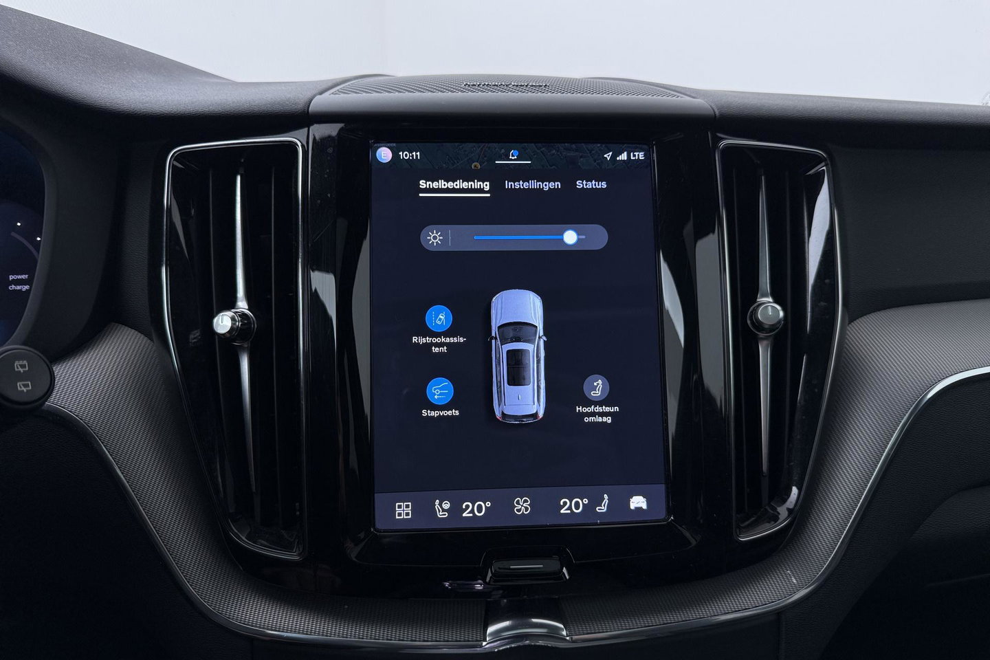 Volvo XC60 T6 Plus Dark | ACC | Harman/Kardon | Trekhaak | Panoramadak | Stoel+Stuurverwarming | 21 Inch | Leder