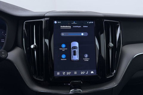Volvo XC60 T6 Plus Dark | ACC | Harman/Kardon | Trekhaak | Panoramadak | Stoel+Stuurverwarming | 21 Inch | Leder