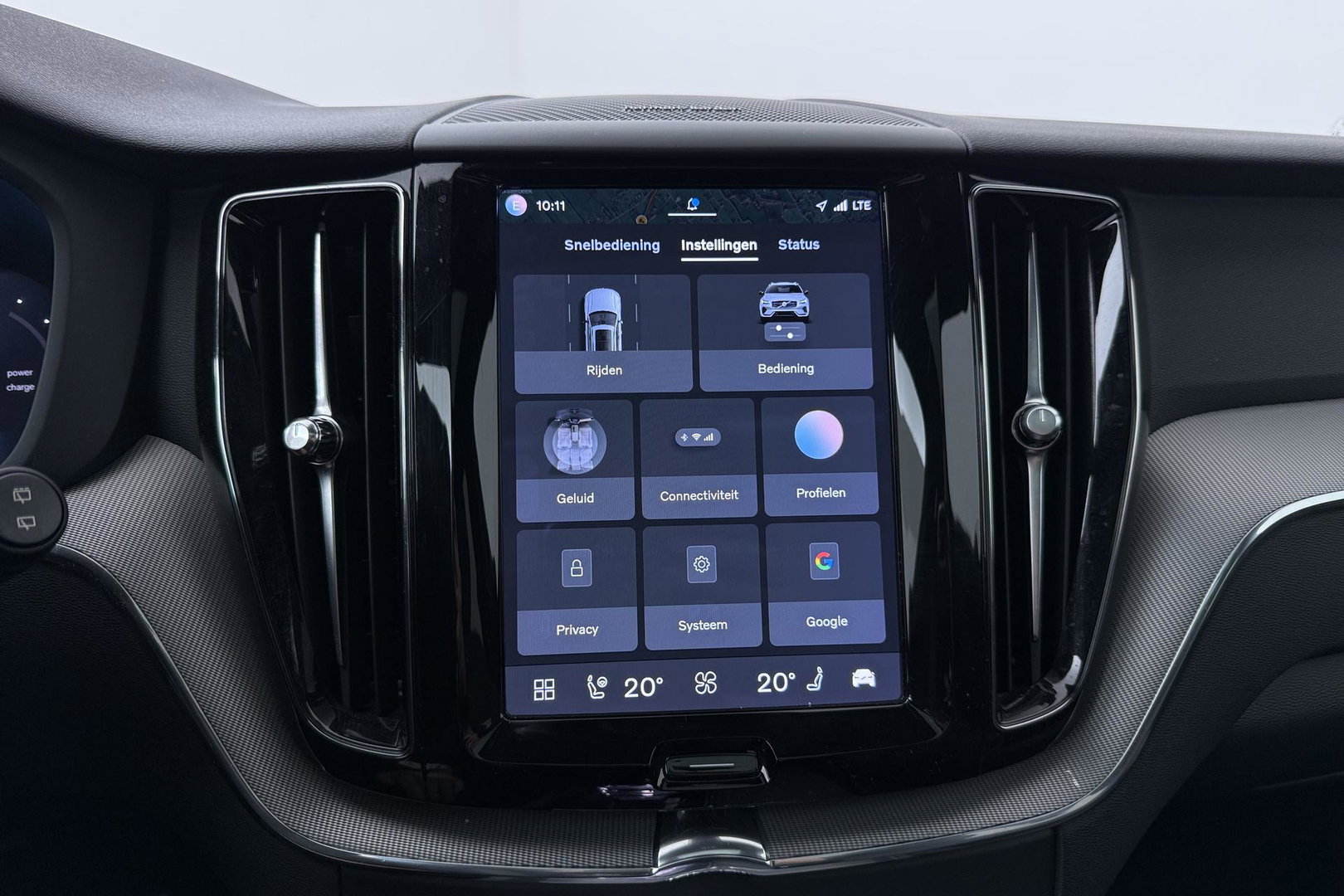 Volvo XC60 T6 Plus Dark | ACC | Harman/Kardon | Trekhaak | Panoramadak | Stoel+Stuurverwarming | 21 Inch | Leder