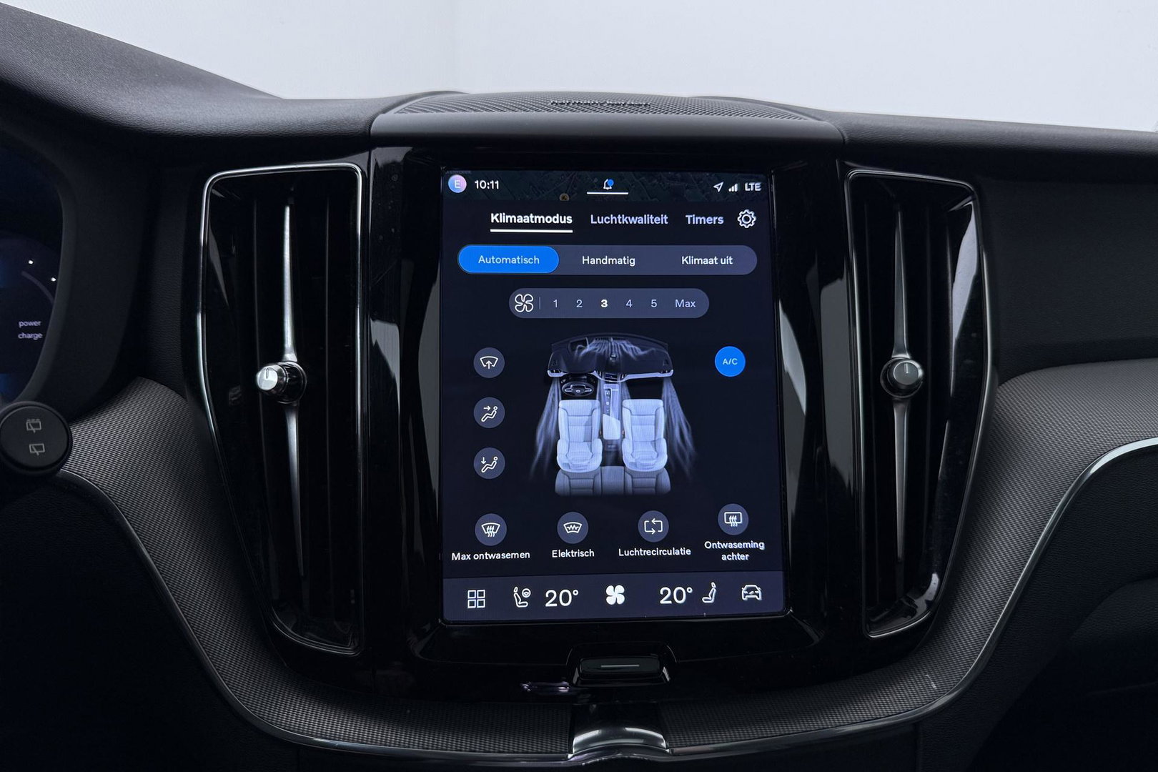 Volvo XC60 T6 Plus Dark | ACC | Harman/Kardon | Trekhaak | Panoramadak | Stoel+Stuurverwarming | 21 Inch | Leder
