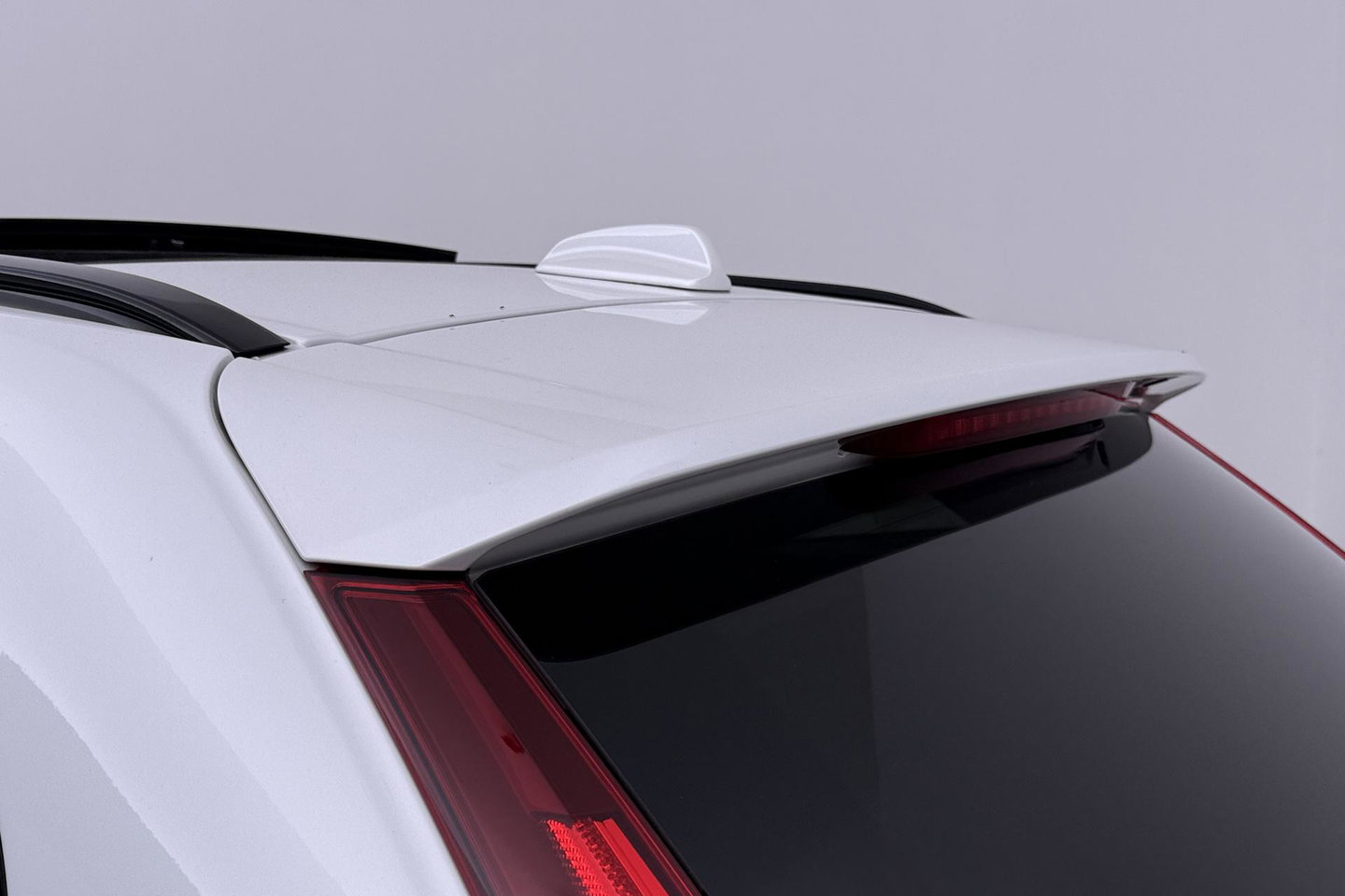 Volvo XC60 T6 Plus Dark | ACC | Harman/Kardon | Trekhaak | Panoramadak | Stoel+Stuurverwarming | 21 Inch | Leder
