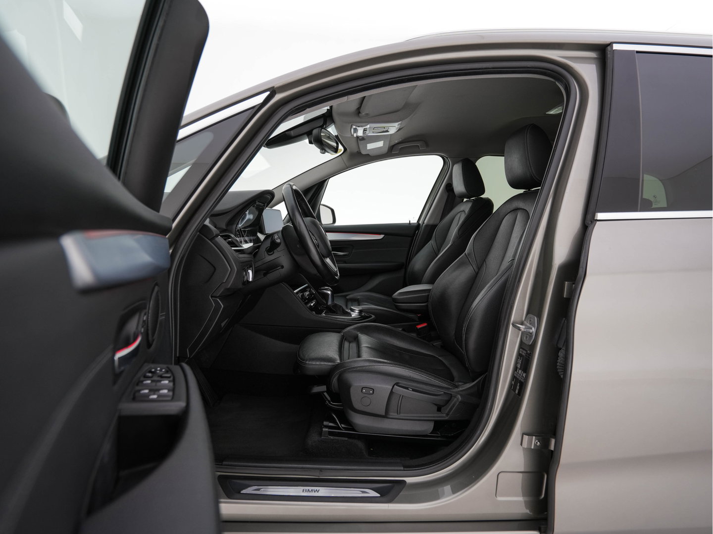 BMW 2 Serie Gran Tourer 216d High Executive Luxury-Line [7-Pers.] (INCL-BTW) Aut. * LEATHER | FULL-LED | HIFI-SOUND | HEAD-UP | ADAPTIVE-CRUISE | KEYLESS | NAVI-FULLMAP | HEATED-SPORTSEATS | PRIVACY-GLASS | ECC | PDC | TOWBAR | 17''ALU*