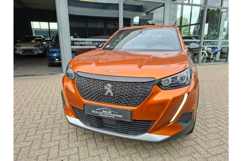 Peugeot 2008 1.2 PURETECH ALLUREPACK AUTOMAAT 130PK AIRCO NAVI CLIMA PDC-CAMERA