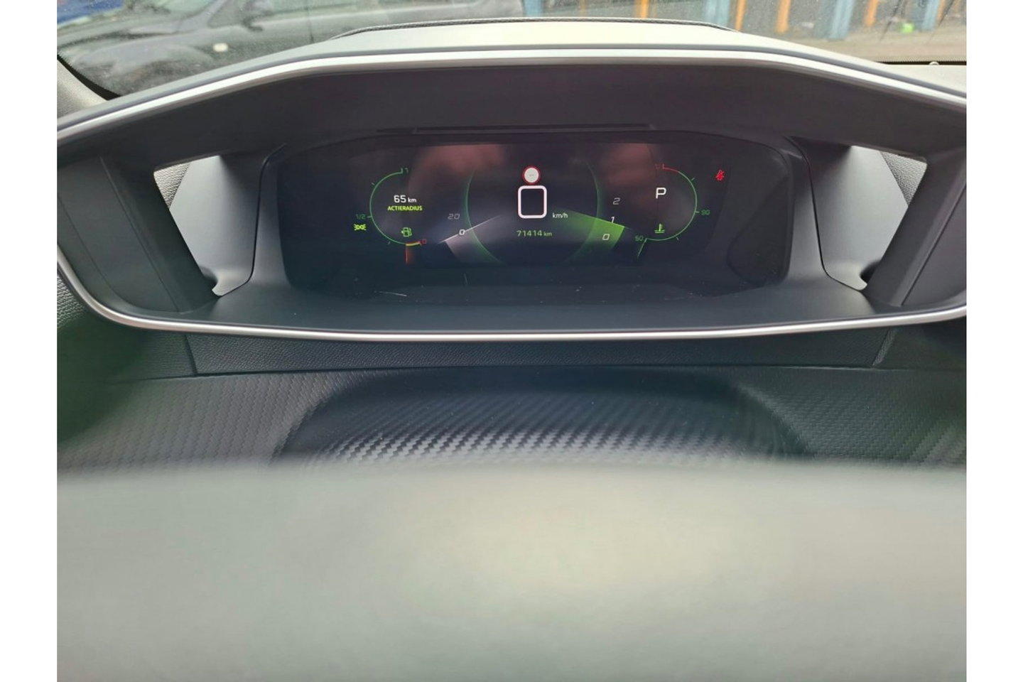 Peugeot 2008 1.2 PURETECH ALLUREPACK AUTOMAAT 130PK AIRCO NAVI CLIMA PDC-CAMERA