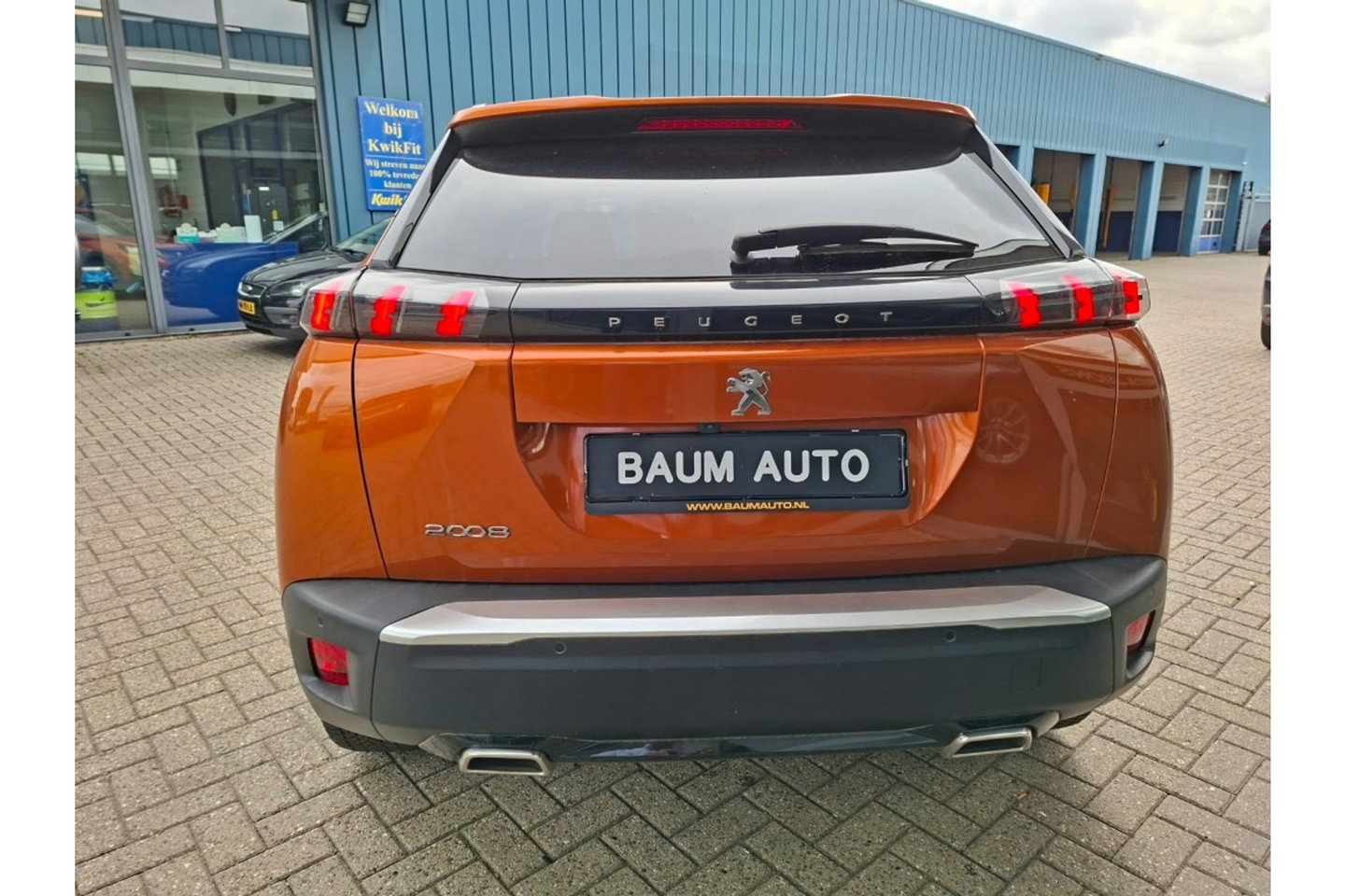 Peugeot 2008 1.2 PURETECH ALLUREPACK AUTOMAAT 130PK AIRCO NAVI CLIMA PDC-CAMERA