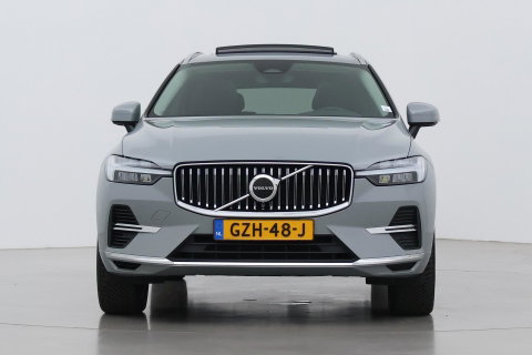 Volvo XC60 T6 Essential Bright | Panoramadak | Trekhaak | Pilot Assist | BLIS | Camera | Stoel+Stuurverwarming | ACC