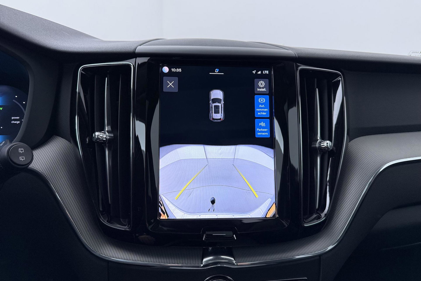 Volvo XC60 T6 Essential Bright | Panoramadak | Trekhaak | Pilot Assist | BLIS | Camera | Stoel+Stuurverwarming | ACC