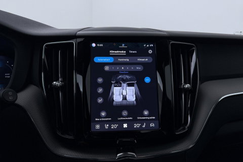 Volvo XC60 T6 Essential Bright | Panoramadak | Trekhaak | Pilot Assist | BLIS | Camera | Stoel+Stuurverwarming | ACC