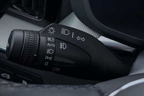Volvo XC60 T6 Essential Bright | Panoramadak | Trekhaak | Pilot Assist | BLIS | Camera | Stoel+Stuurverwarming | ACC