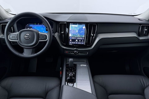 Volvo XC60 T6 Essential Bright | Panoramadak | Trekhaak | Pilot Assist | BLIS | Camera | Stoel+Stuurverwarming | ACC