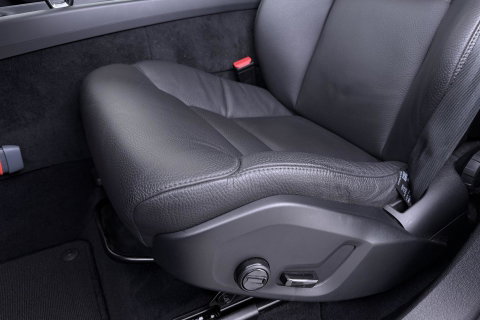 Volvo XC60 T6 Essential Bright | Panoramadak | Trekhaak | Pilot Assist | BLIS | Camera | Stoel+Stuurverwarming | ACC