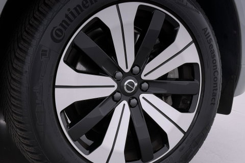 Volvo XC60 T6 Essential Bright | Panoramadak | Trekhaak | Pilot Assist | BLIS | Camera | Stoel+Stuurverwarming | ACC