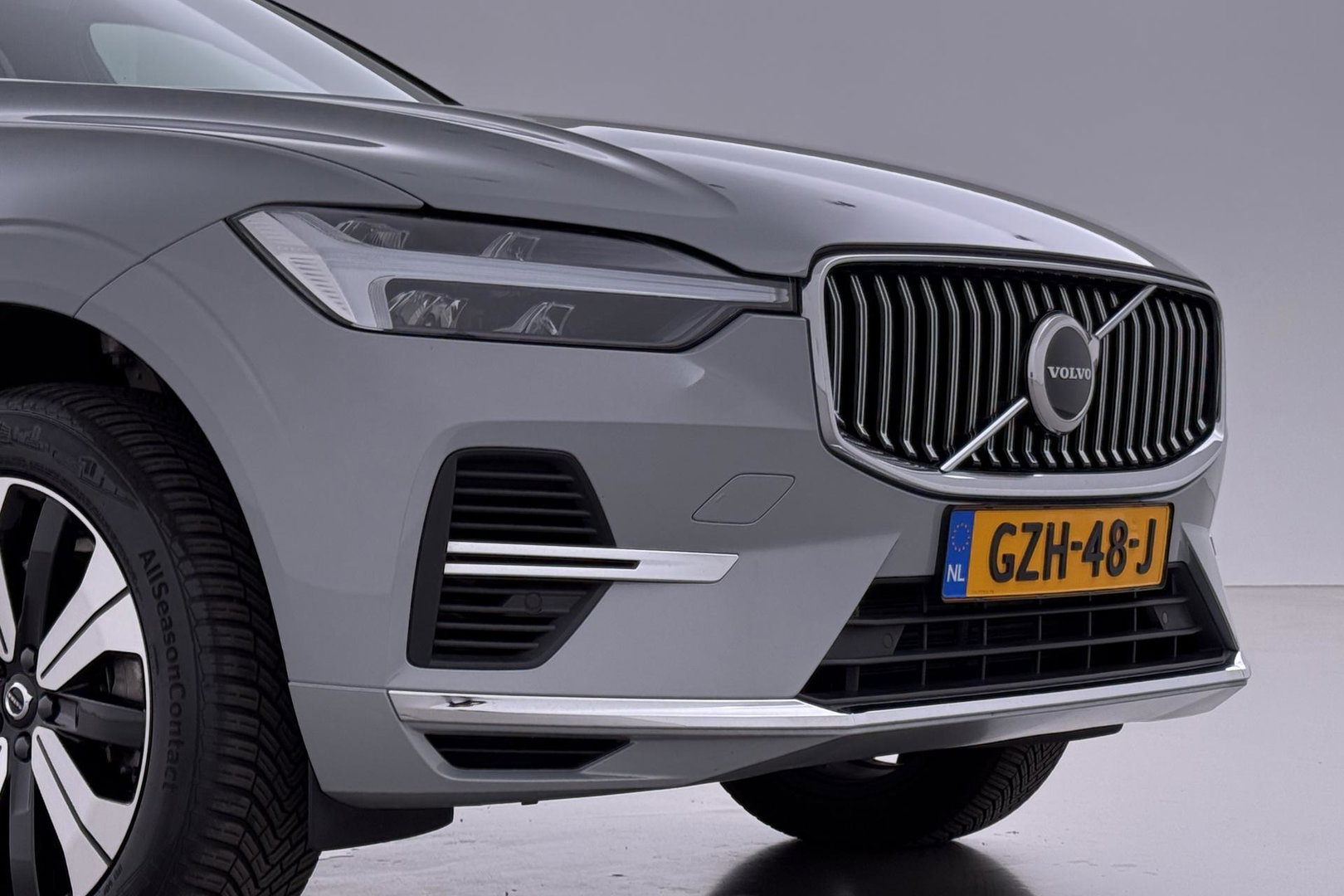 Volvo XC60 T6 Essential Bright | Panoramadak | Trekhaak | Pilot Assist | BLIS | Camera | Stoel+Stuurverwarming | ACC