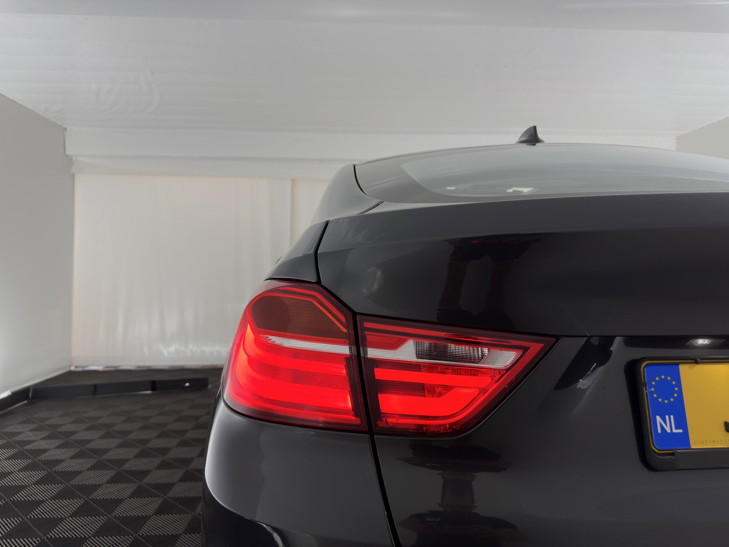 BMW X4 xDrive20d Centennial High Executive *PANO | HEAD-UP | LEATHER | XENON | TOP-VIEW | BLIND-SPOT | HEATED-SPORTSEATS | NAVI-FULLMAP | ECC | PDC | CRUISE | 18''ALU | TOWBAR*